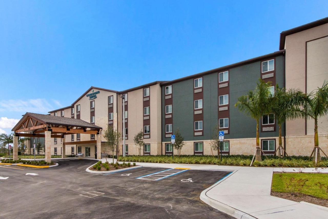 Woodspring Suites Tamarac Exterior photo
